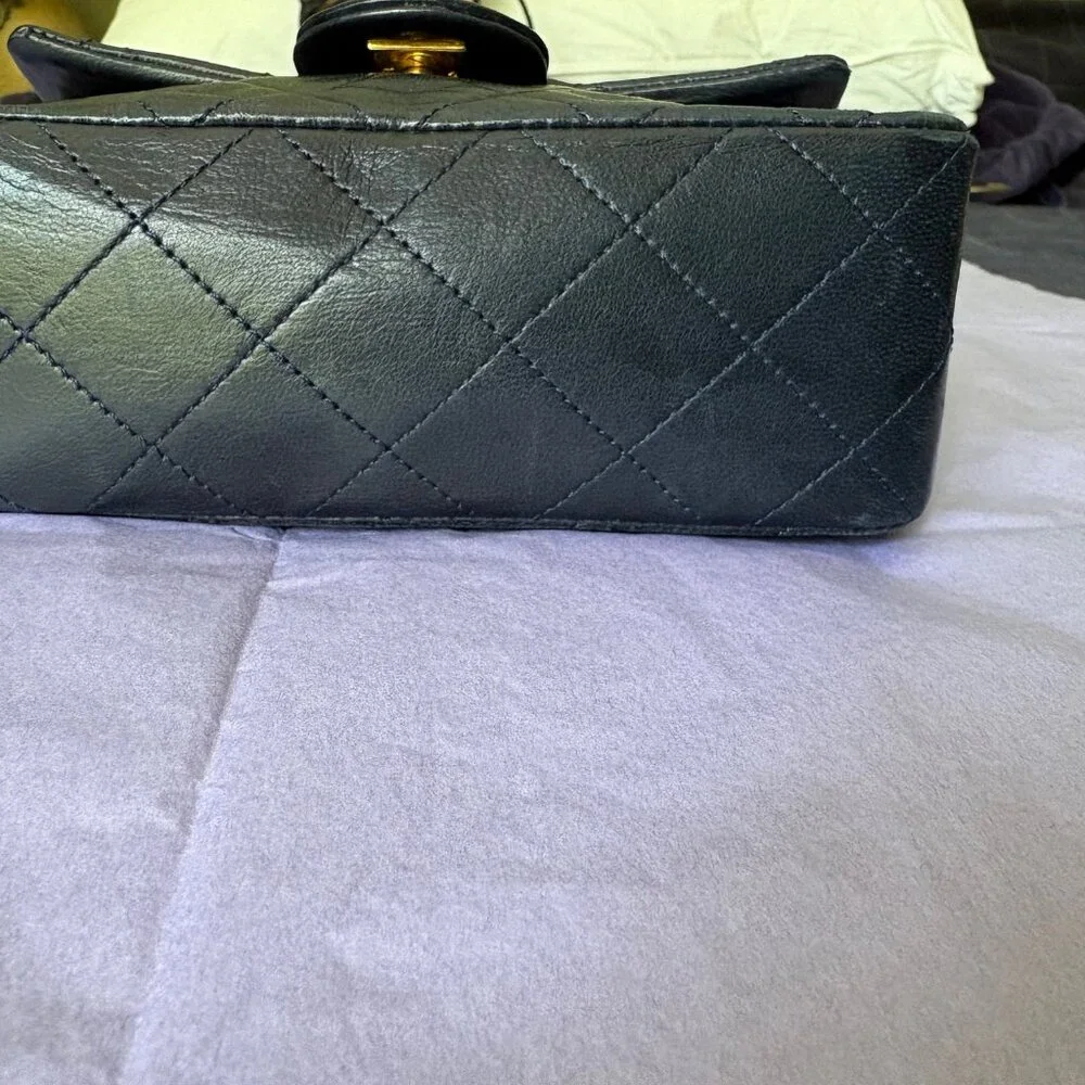 CHANELVINTAGE NAVY QUILTED LAMBSKIN MINI FLAPBAG - Picture 8 of 14